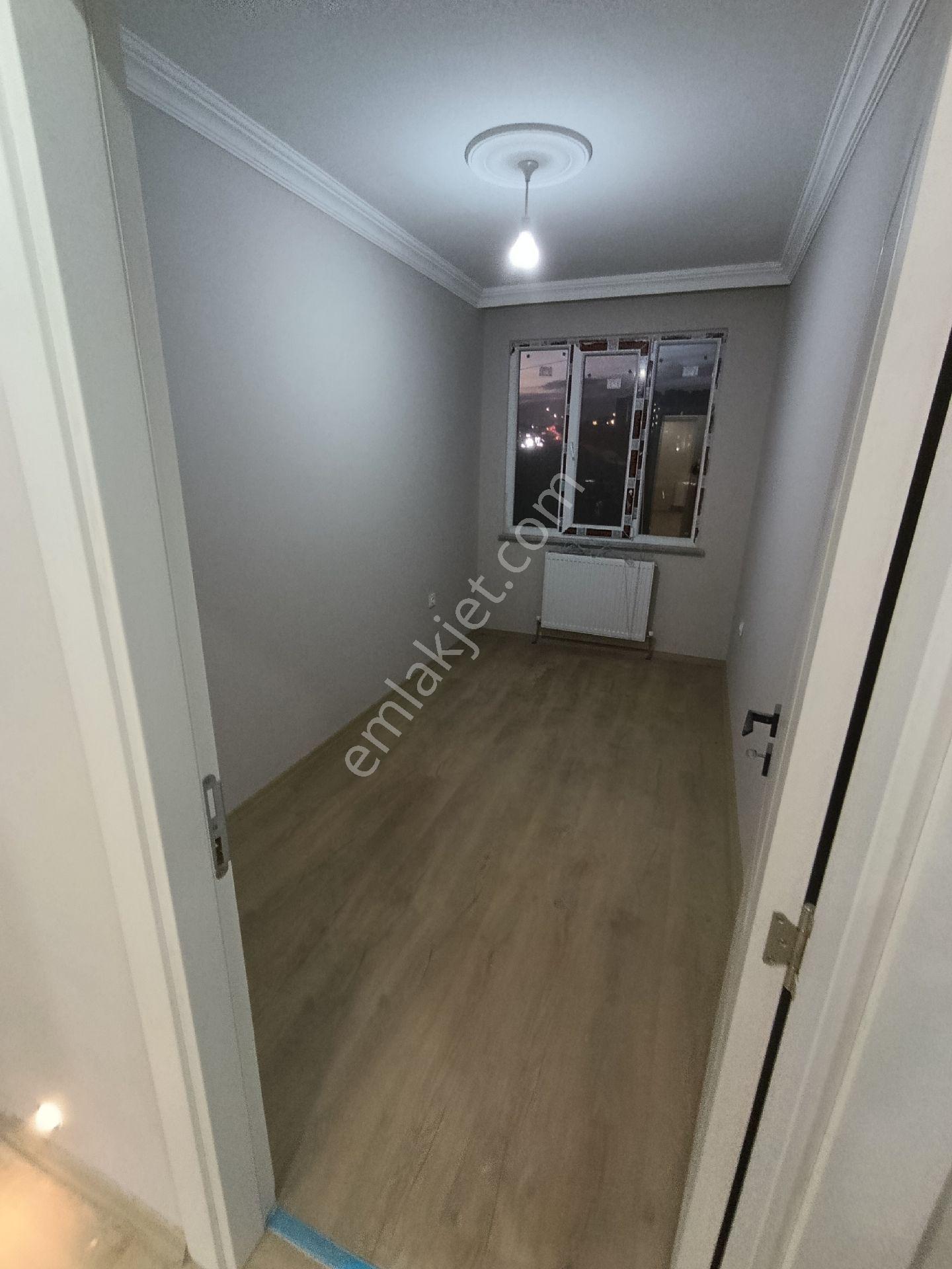 Arnavutköy Merkezde Satılık 4+2 Çatı Kat Dubleks Daire - Görsel 17
