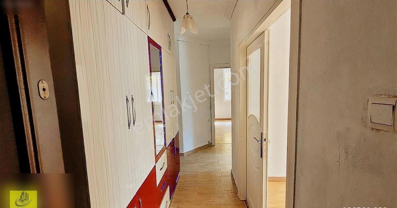 Hürriyet Mah.de Dükkan Üstü 1 Kat 3+1 Yapılı Daire - Görsel 11