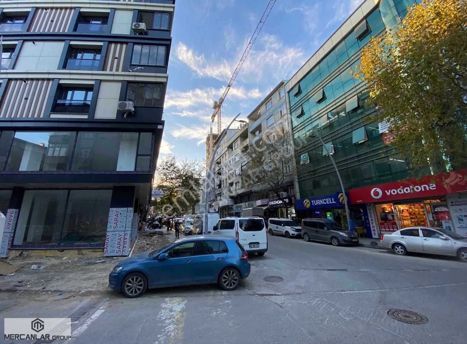 Mercanlar Group'dan 2 Caddeye Cepheli Satılık Dükkan