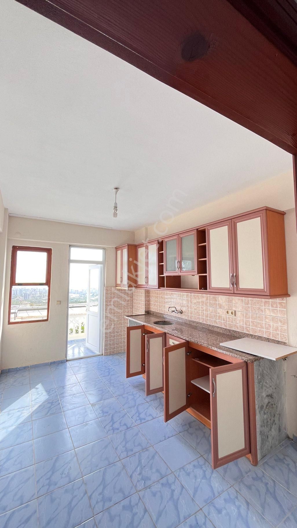 Kiralık Diare - Görsel 2