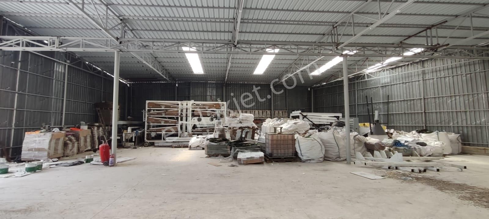 Fa'dan Fırsat Depo !.. Çavakta Satılık 1644 M² Arsa Ve Depo - Görsel 3