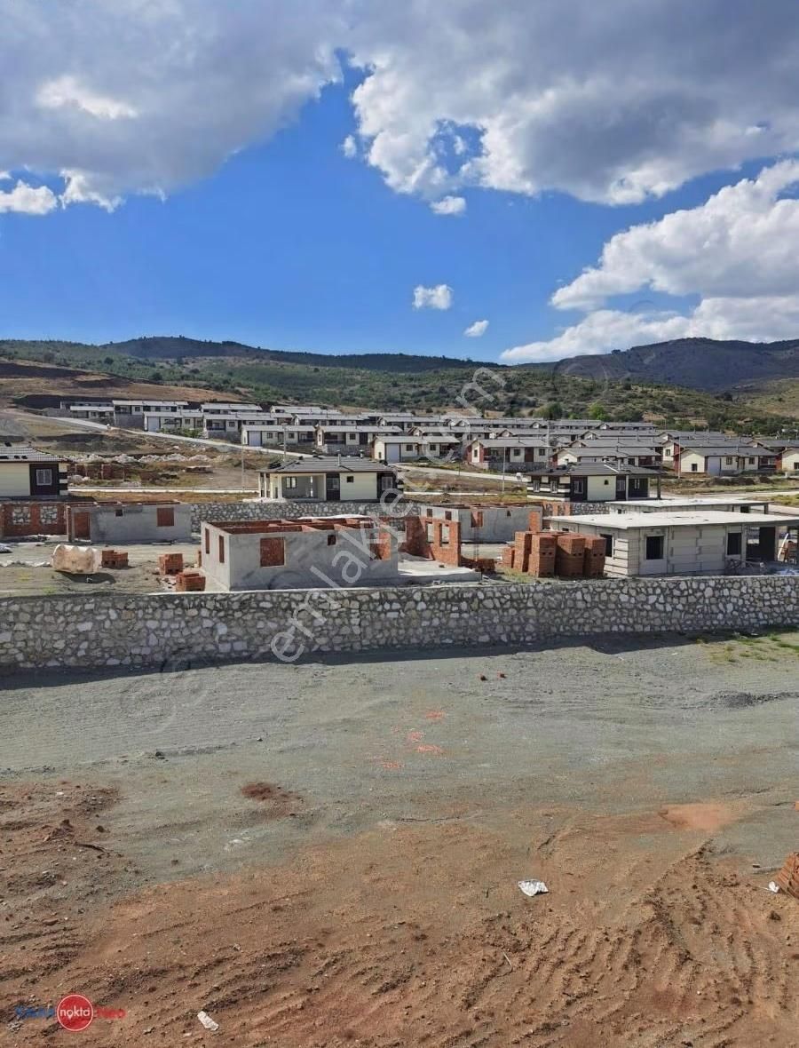 Rabia Çite'den Burdur Tefennide Göl Manzaralı Satılık Villa Arsa - Görsel 5