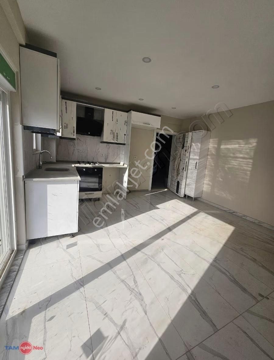 Lüks Site İçerisinde Bahçe Kullanımlı 1+1 Yeni Bina - Görsel 3