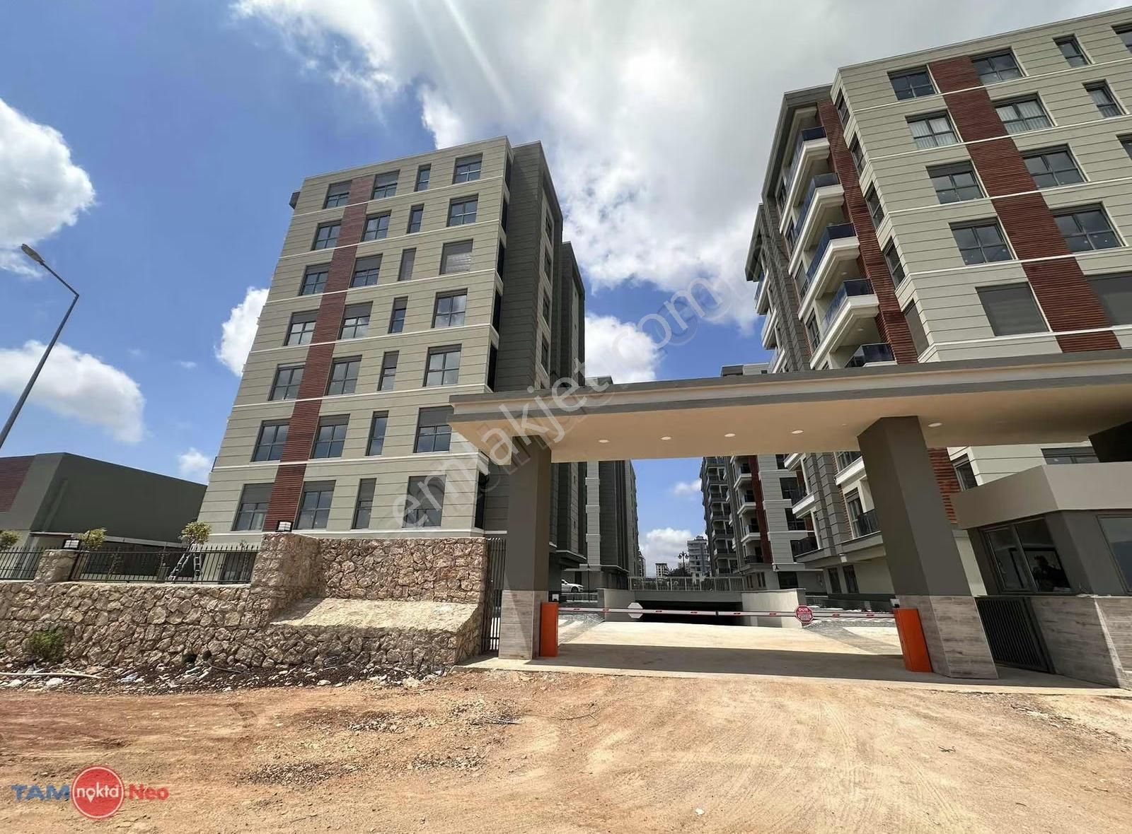 Kepez Çankayada K.otoparklı Ve Havuzlu Sitede 2+1 Satılık Daire - Görsel 26