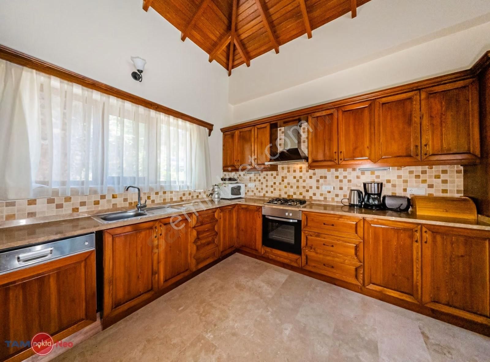 Kaş'ta Doğanın Kalbinde Havuzlu Müstakil Villa - Görsel 13