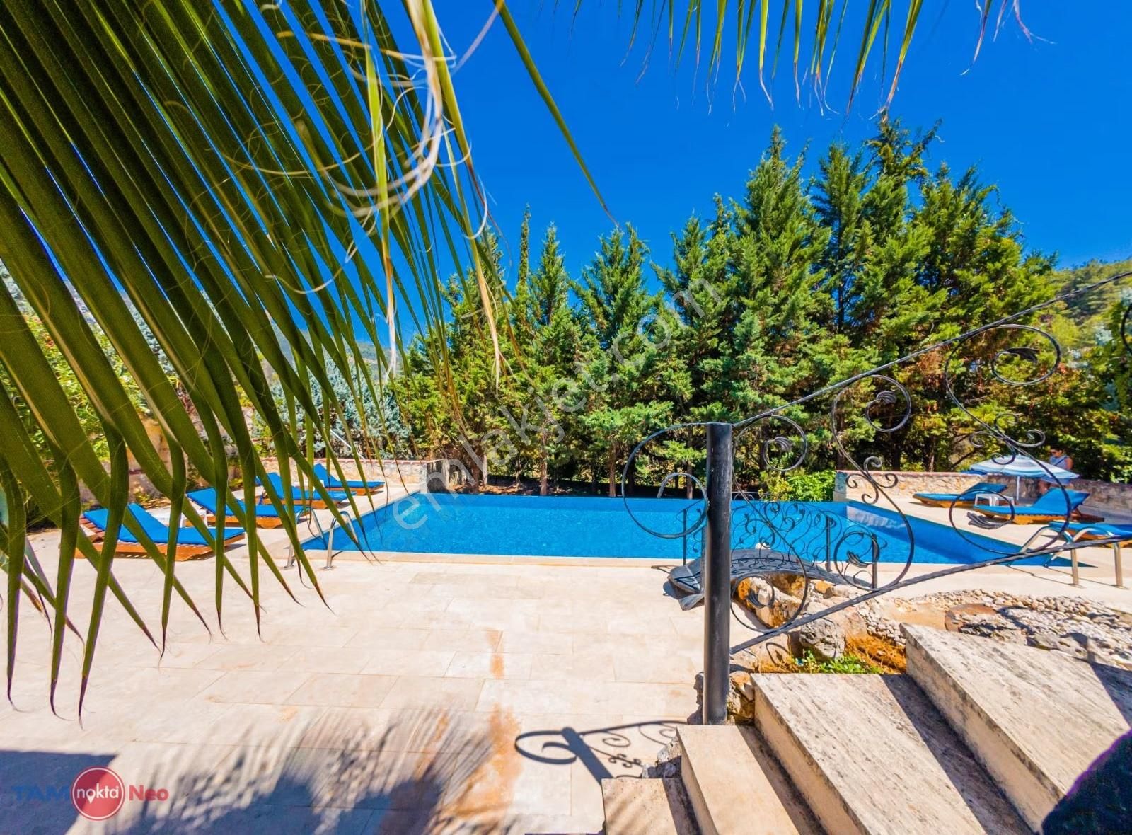 Kaş'ta Doğanın Kalbinde Havuzlu Müstakil Villa - Görsel 11