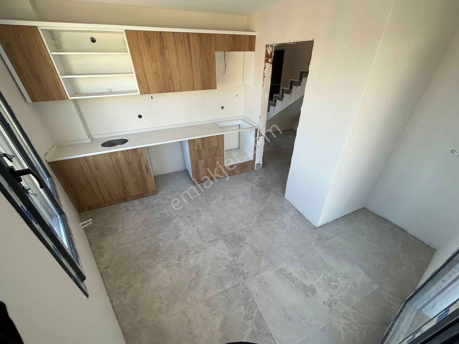 Yükselden Satılık Kadıköyde Ön Cephe Arakat Panoramik Manzaralı 2+1daire - Görsel 10