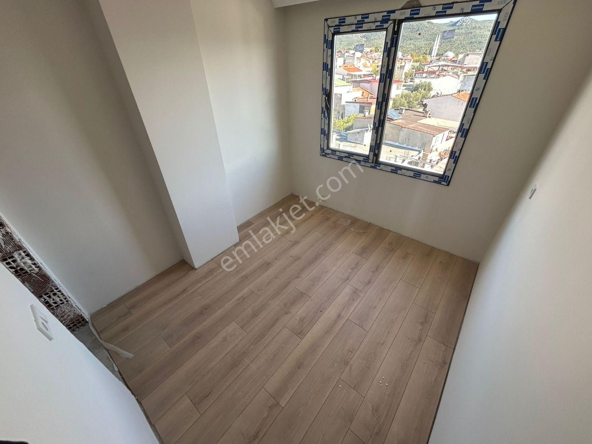 Yükselden Satılık Kadıköyde Ön Cephe Arakat Panoramik Manzaralı 2+1daire - Görsel 9