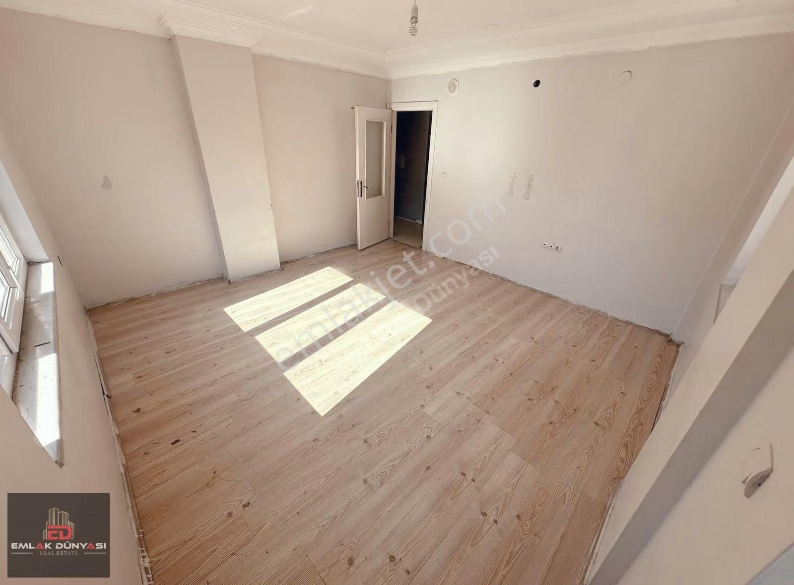 Kızılırmak Cadde Dibi Krediye Açık Asansörlü Katta 3+1 Daire - Görsel 9