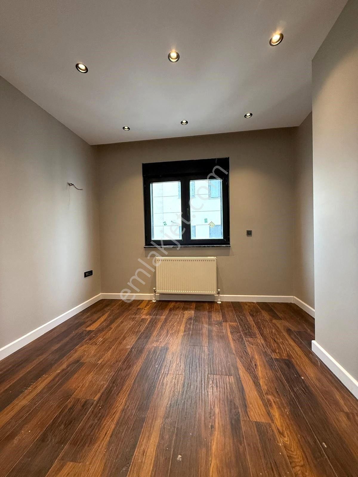 Suadiye Zarada 3+1 Balkonlu Ebeveynli Lüks Sıfır!! - Görsel 18