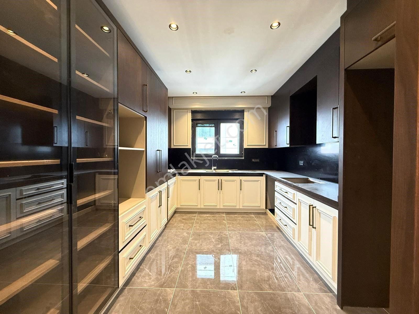 Suadiye Zarada 3+1 Balkonlu Ebeveynli Lüks Sıfır!! - Görsel 9