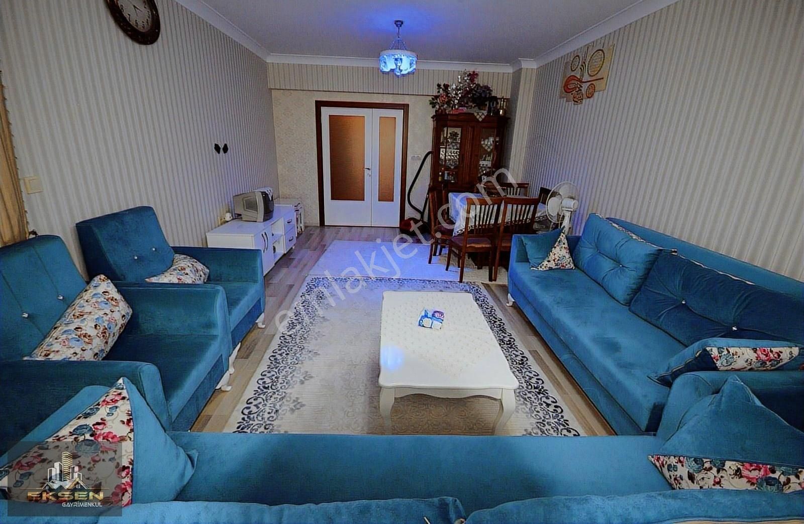 Eksen Gayrimenkul'den Merkezi Konumda Masrafsız Site Dairesi - Görsel 2