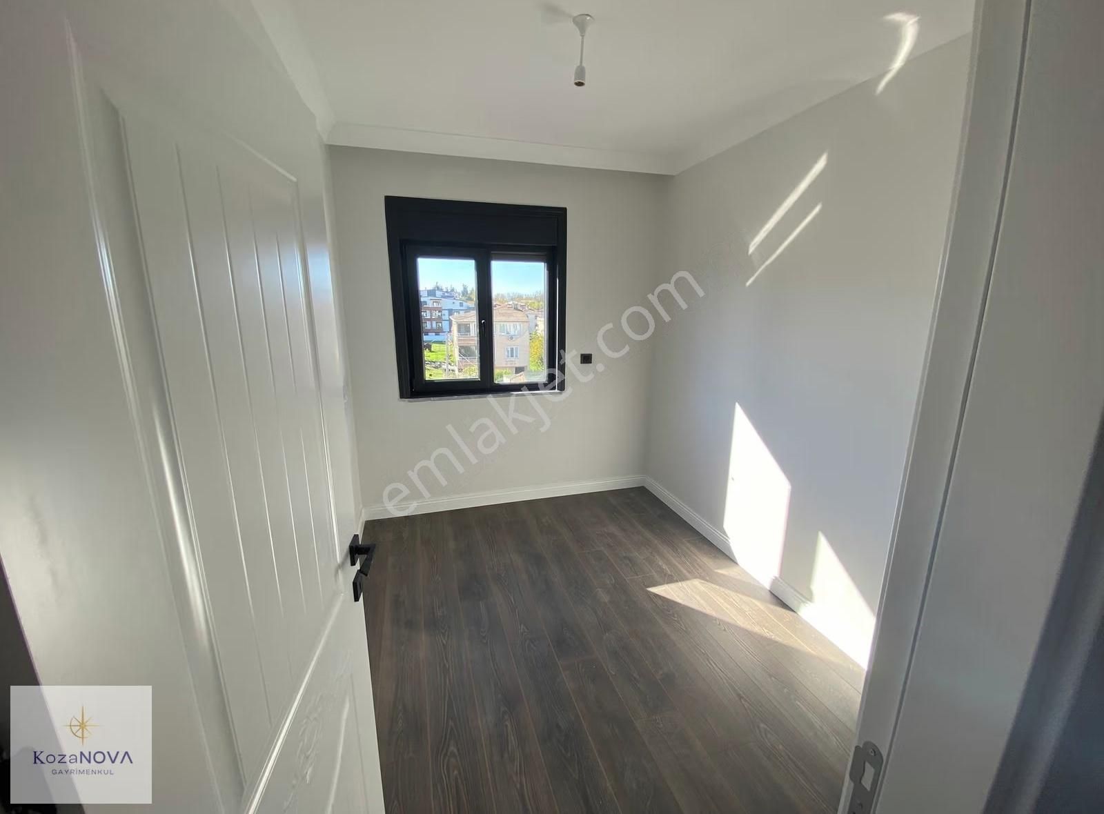 Kozanovadan Darıcada Merkezi Konumda 3+1 Ferah Dubleks - Görsel 13