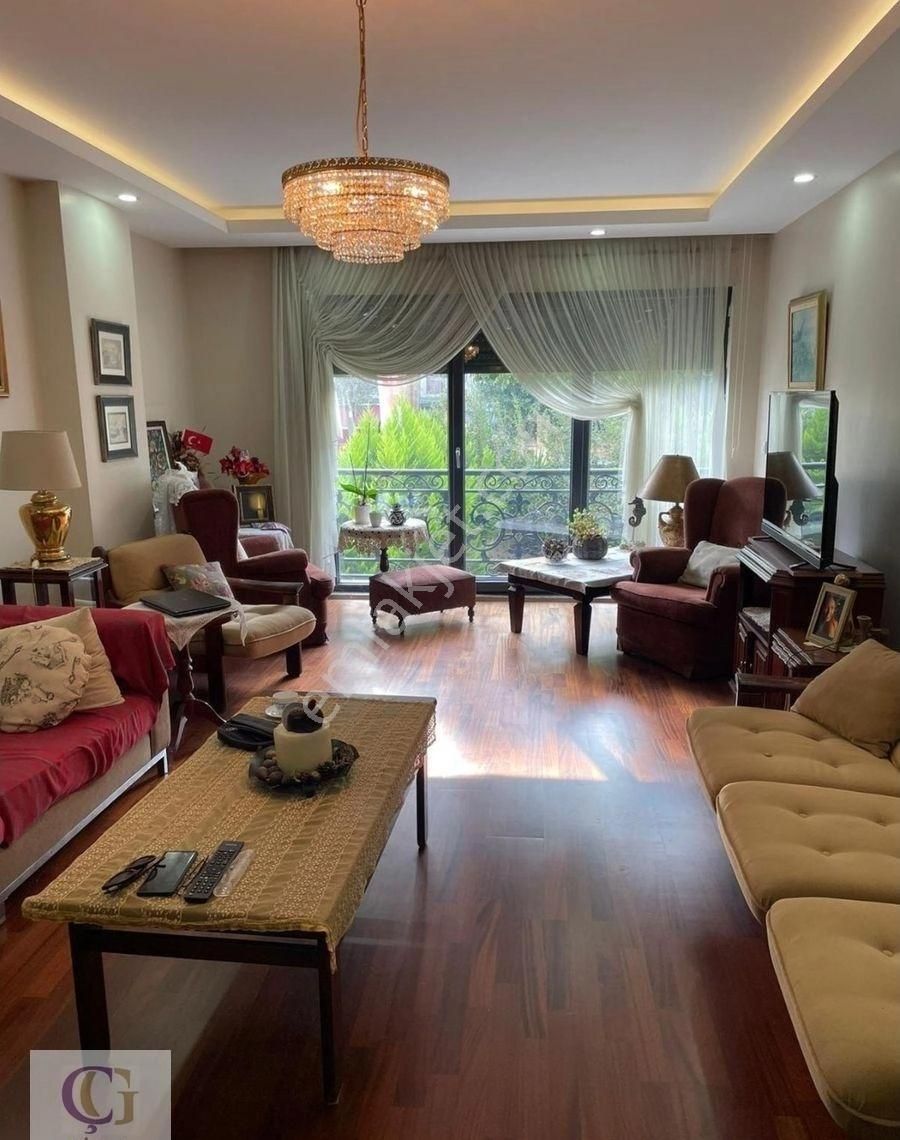 Çizme Gayrimenkul'den Yeşilköy'de Genç Binada 3+1 Satılık Arakat