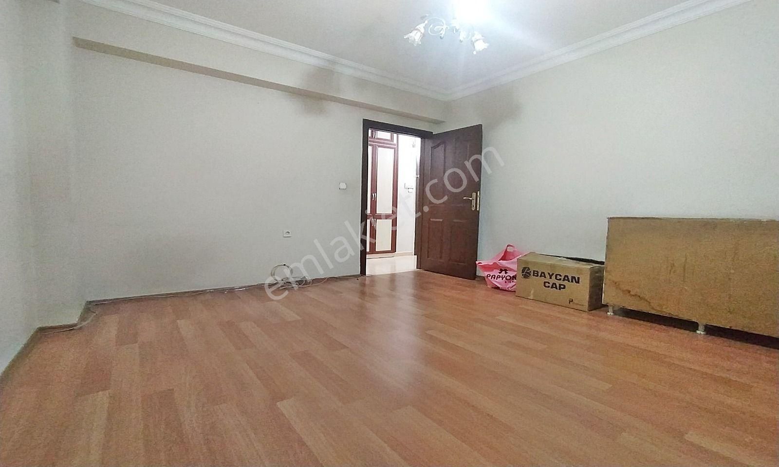 Bademlik'de Ankara Manzaralı 3+1 Ara Katta Kiralık Daire - Görsel 18