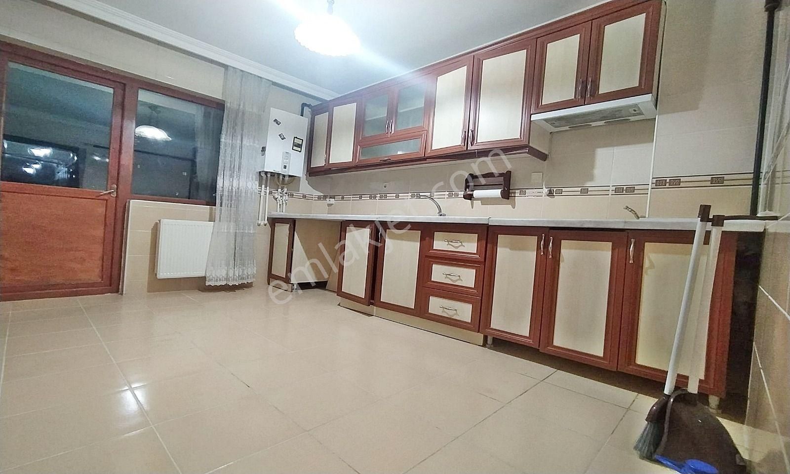 Bademlik'de Ankara Manzaralı 3+1 Ara Katta Kiralık Daire - Görsel 2