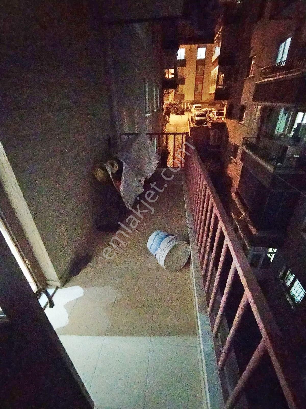 Bademlik'de Ankara Manzaralı 3+1 Ara Katta Kiralık Daire - Görsel 10