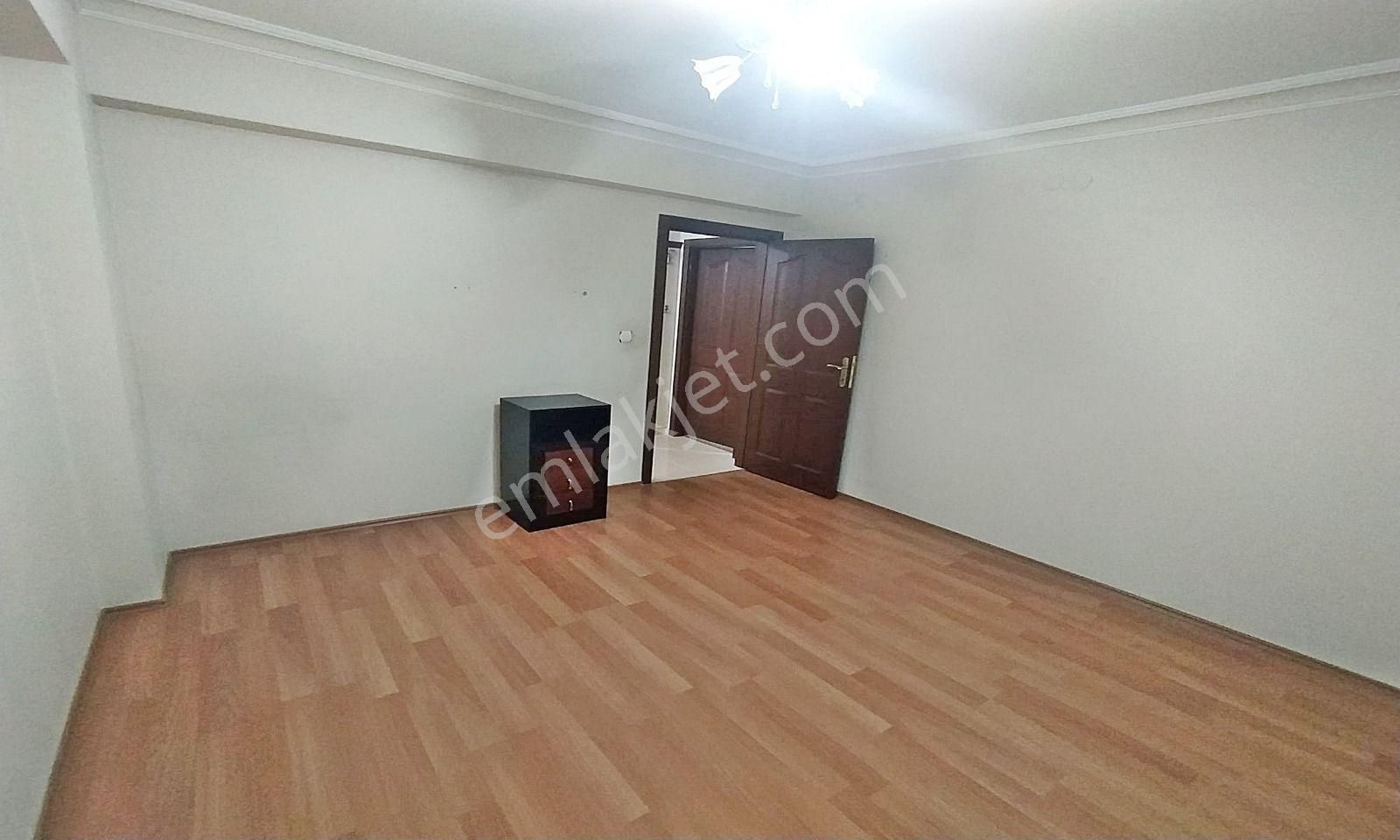 Bademlik'de Ankara Manzaralı 3+1 Ara Katta Kiralık Daire - Görsel 13