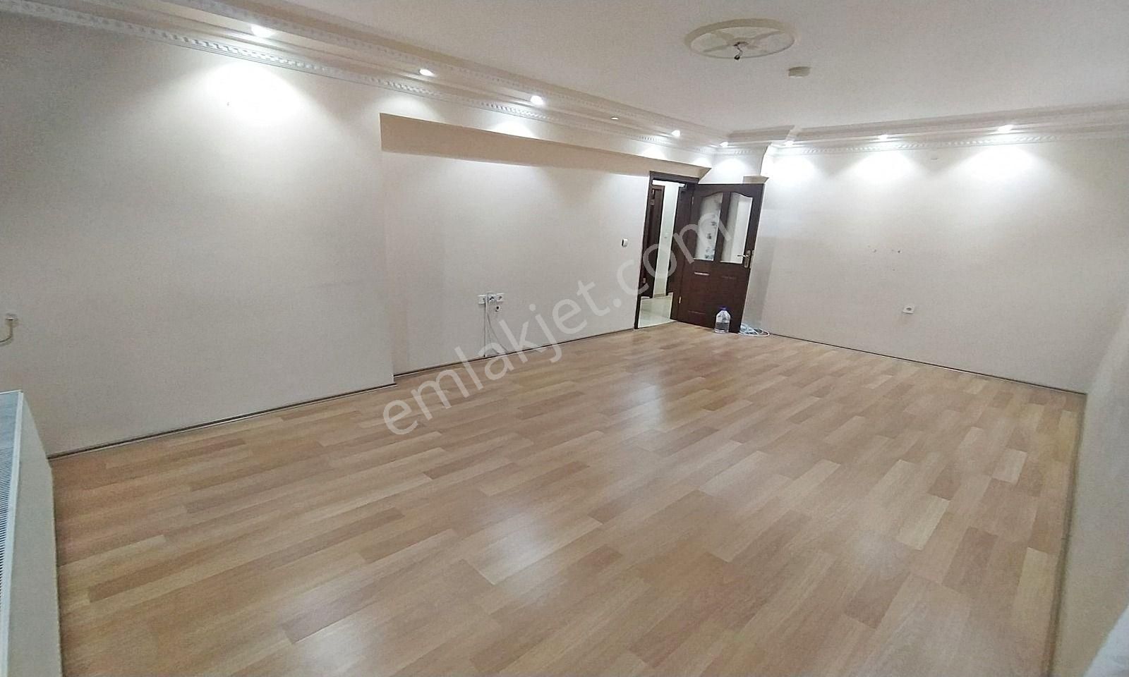 Bademlik'de Ankara Manzaralı 3+1 Ara Katta Kiralık Daire - Görsel 9