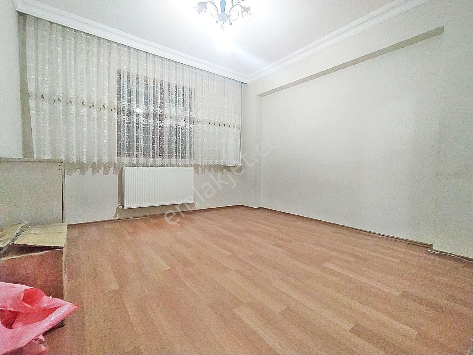 Bademlik'de Ankara Manzaralı 3+1 Ara Katta Kiralık Daire - Görsel 11