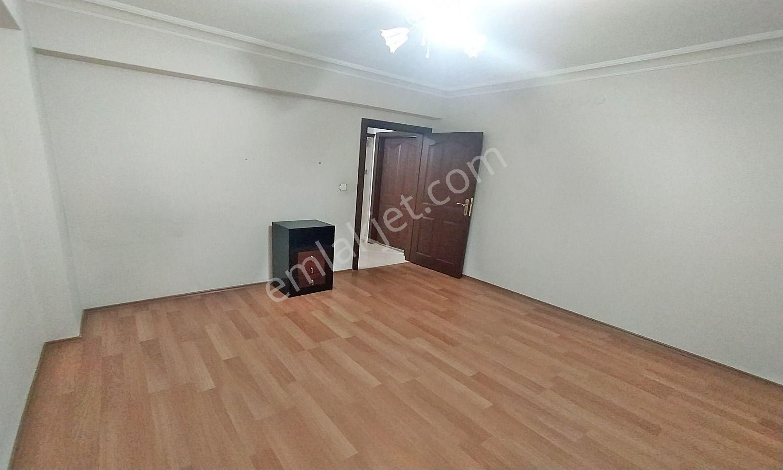 Bademlik'de Ankara Manzaralı 3+1 Ara Katta Kiralık Daire - Görsel 14