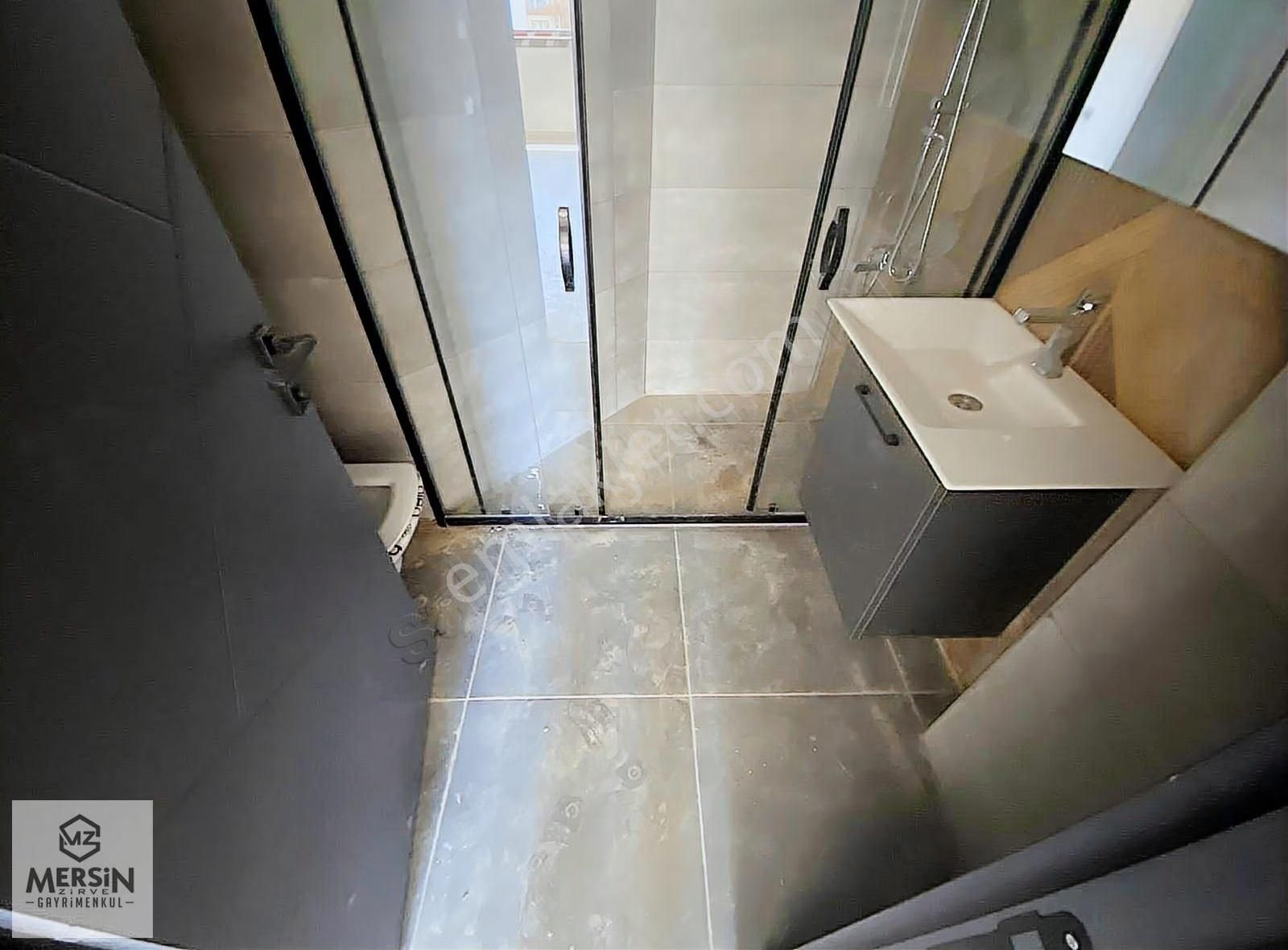Mezitli Akdeniz Mahalesin'de Merkezi Konumlu Kiralık 2+1 Daire - Görsel 25
