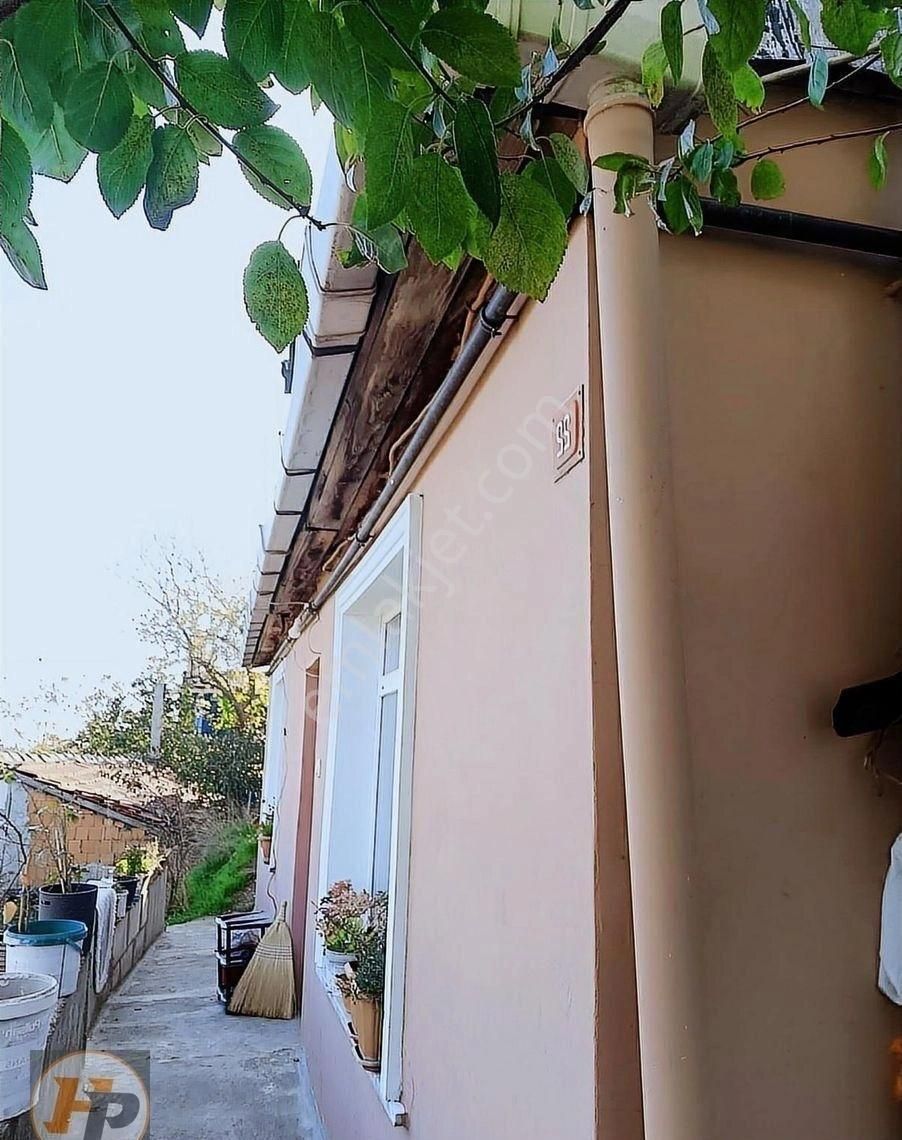 Maltepe'de Yatırımlık 150 M2 Arsa Üzerinde Müstakil Ev