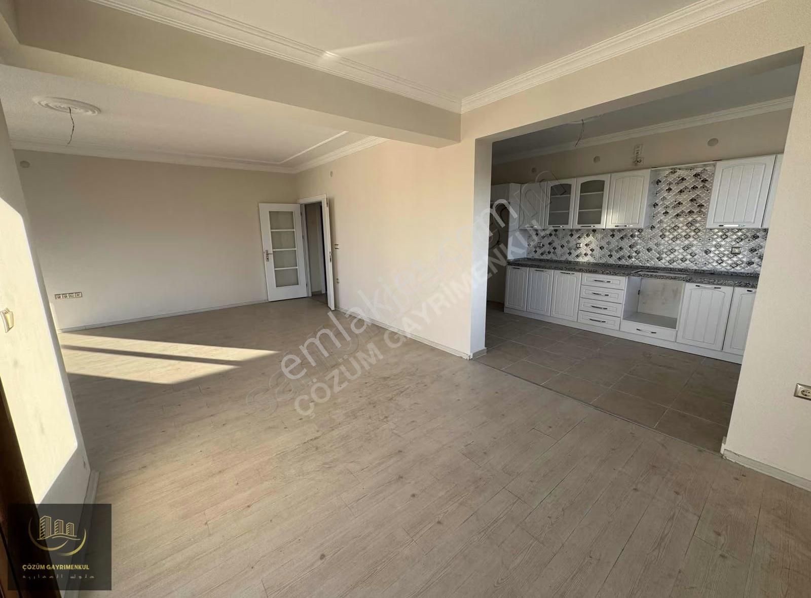 Yomra Kaşüstü Mh 3 Cepheli Yüksek Kat - Görsel 22