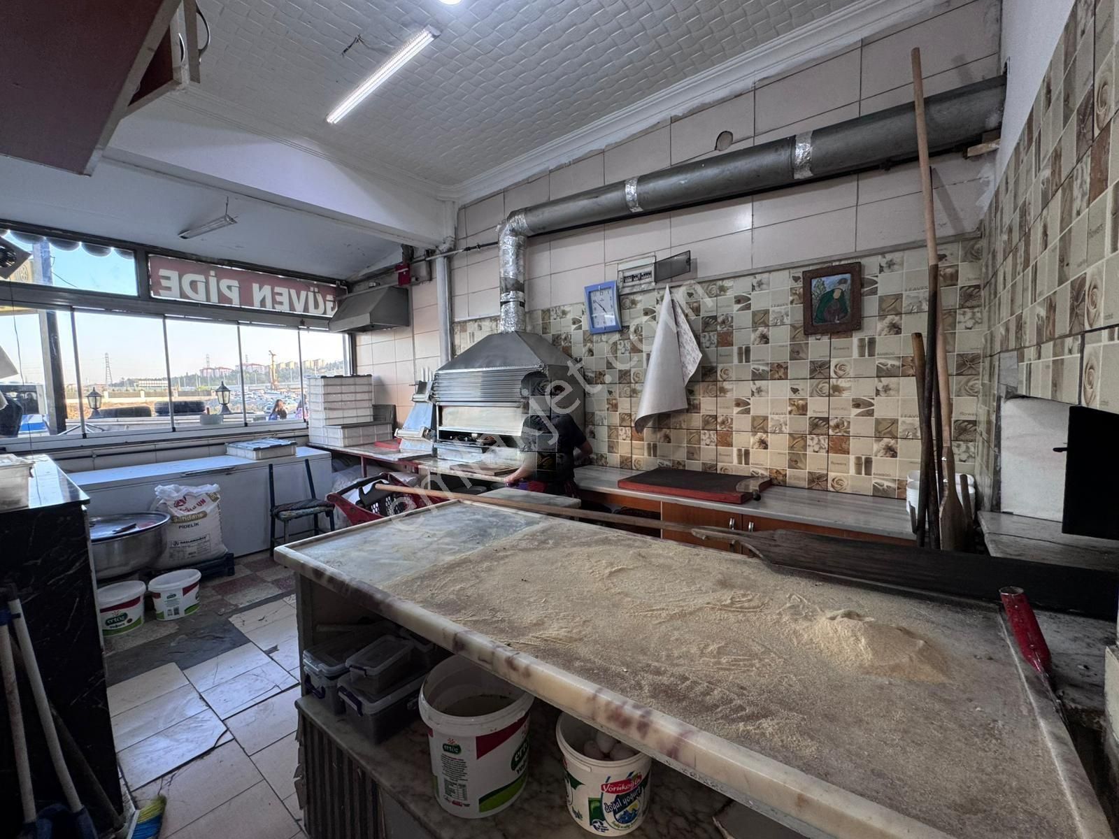 Emre Emlak'tan Yenikent'te İşlek Konumda Bulvar Üzeri Devren Pide Kebap Salonu - Görsel 7