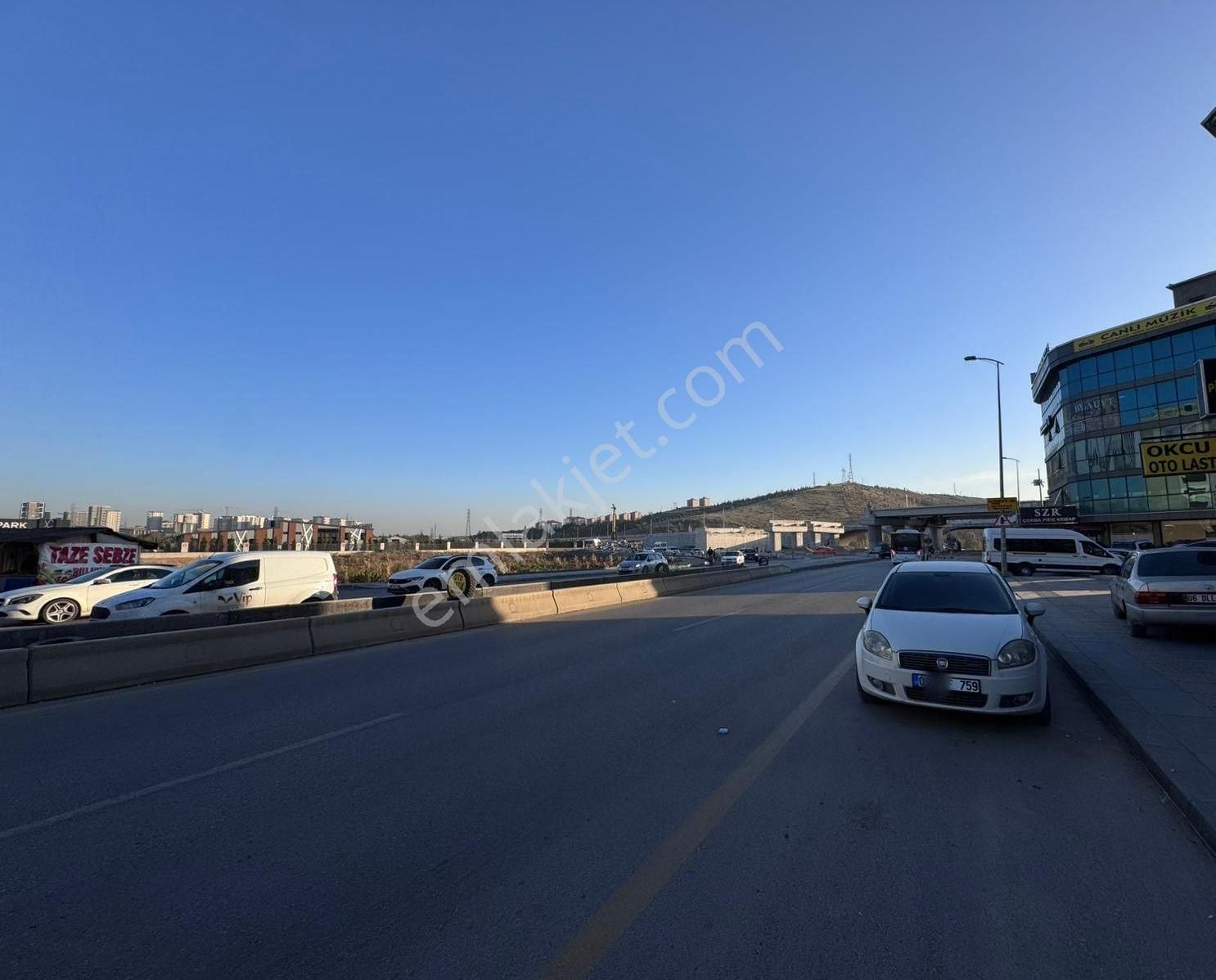 Emre Emlak'tan Yenikent'te İşlek Konumda Bulvar Üzeri Devren Pide Kebap Salonu - Görsel 21