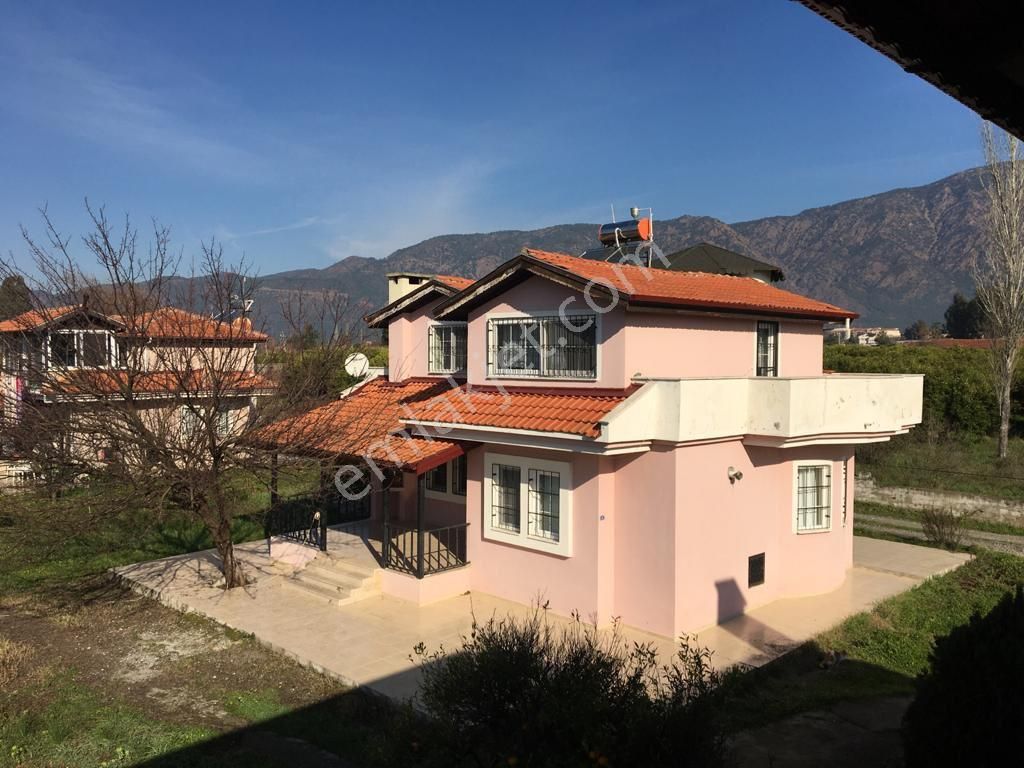 Nezih Semtte Satılık Vila - Görsel 3