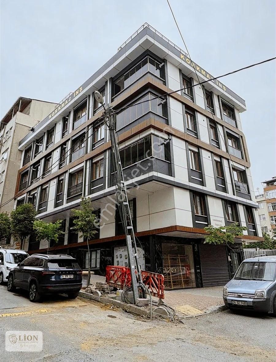 Hastane Yanı Metroya Yakın Manzaralı Dubleks