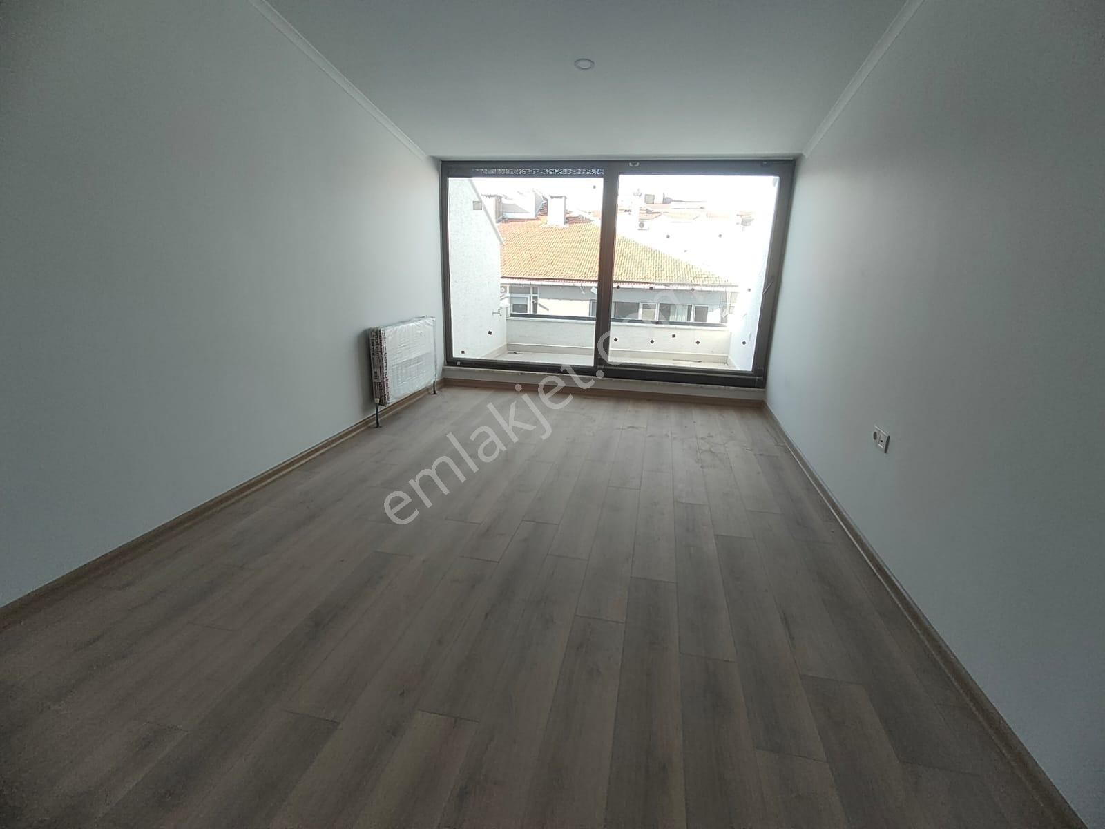 Emlak Dünyasından Altıntepede Satılık 3+2 Dubleks Daire - Görsel 13