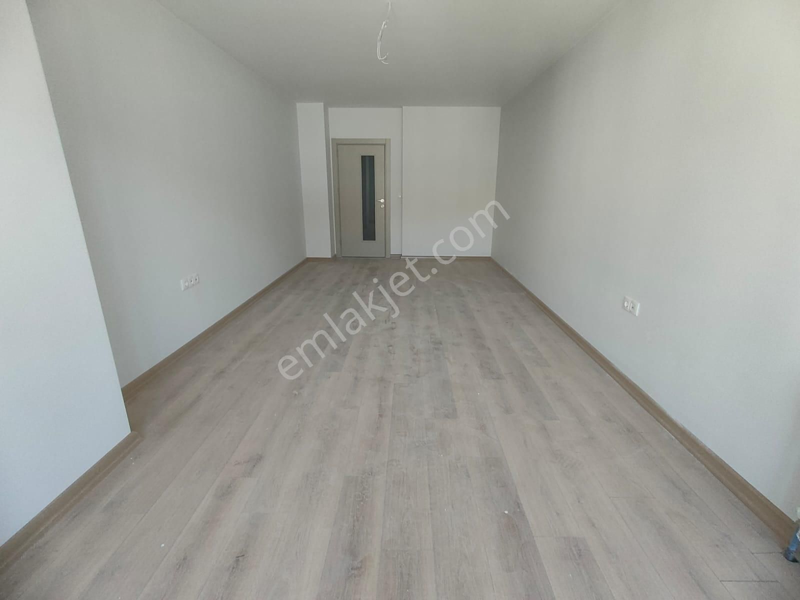 Emlak Dünyasından Altıntepede Satılık 3+2 Dubleks Daire - Görsel 2