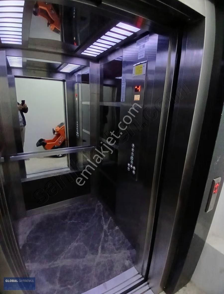 Global'den Marina Yakını K.otoparklı İskanlı Lüks 3+1 Daire - Görsel 3