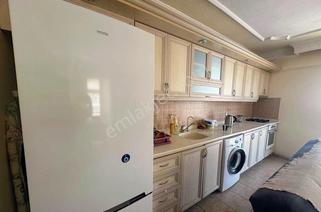 Didim Efeler Mahallesinde Merkezi Konumda Ful Eşyalı 2+1 Satılık Ara Kat Daire - Görsel 2