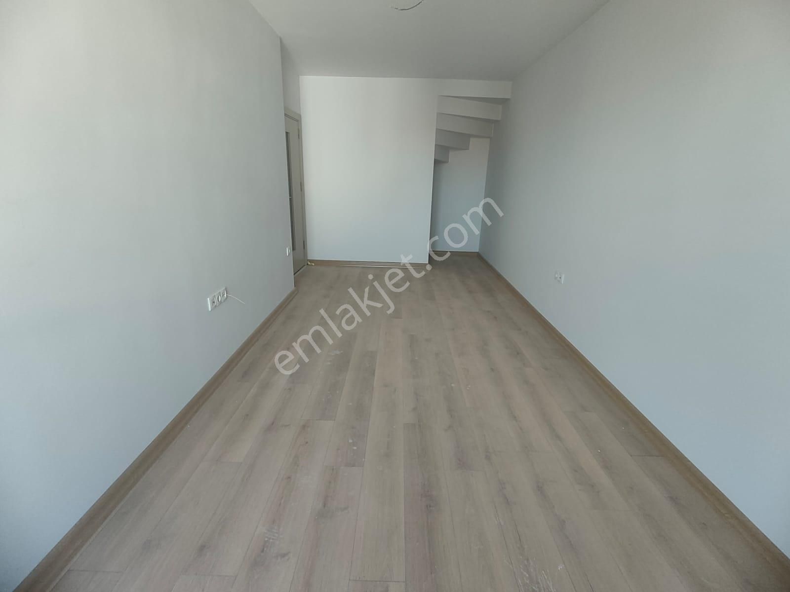 Emlak Dünyasından Altıntepede Satılık 3+1 Dubleks Daire - Görsel 4