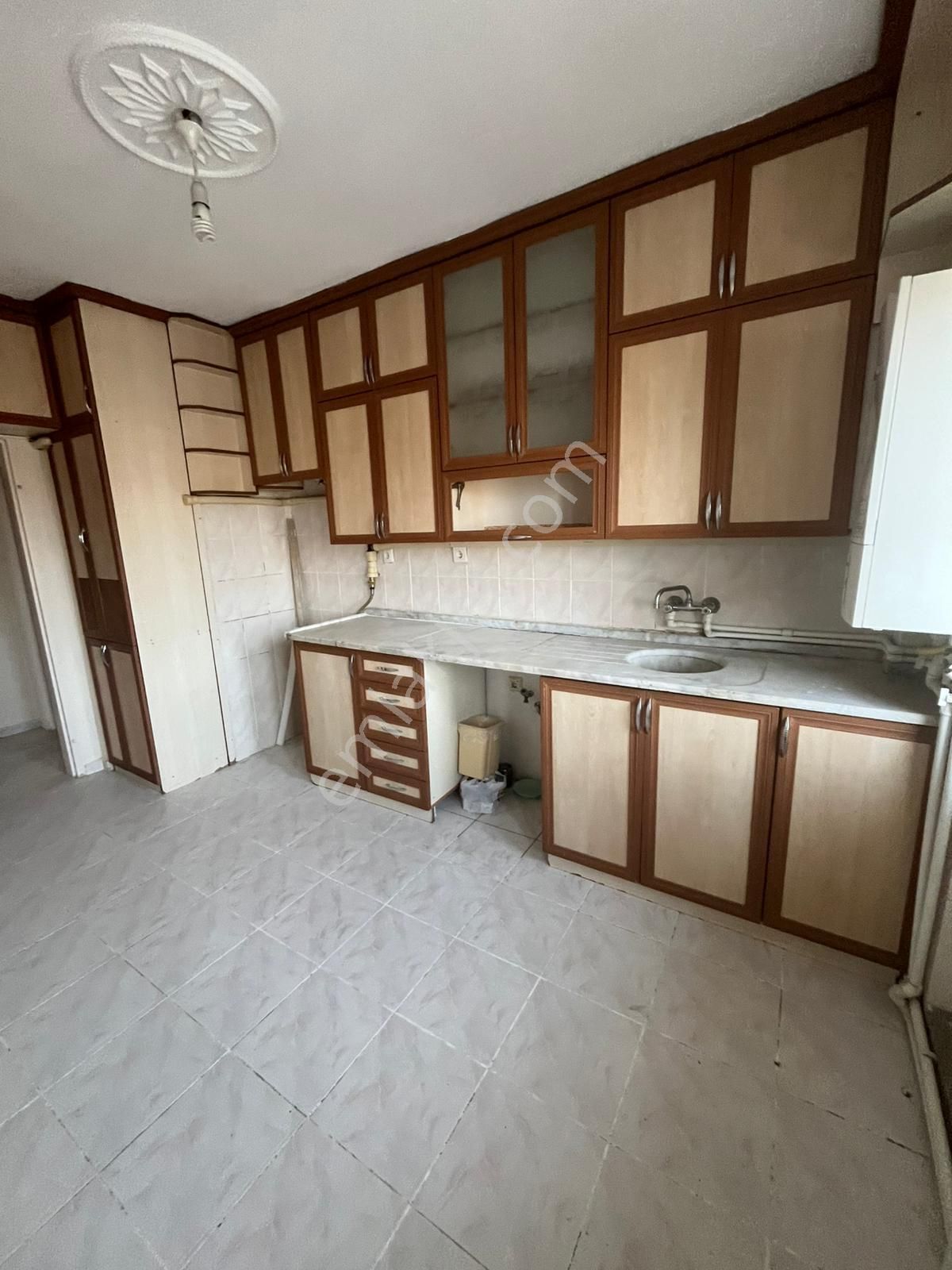 Afyon Üçok Emlaktan Mareşal F Çakmak Mah Satılık 3+1 Daire - Görsel 9