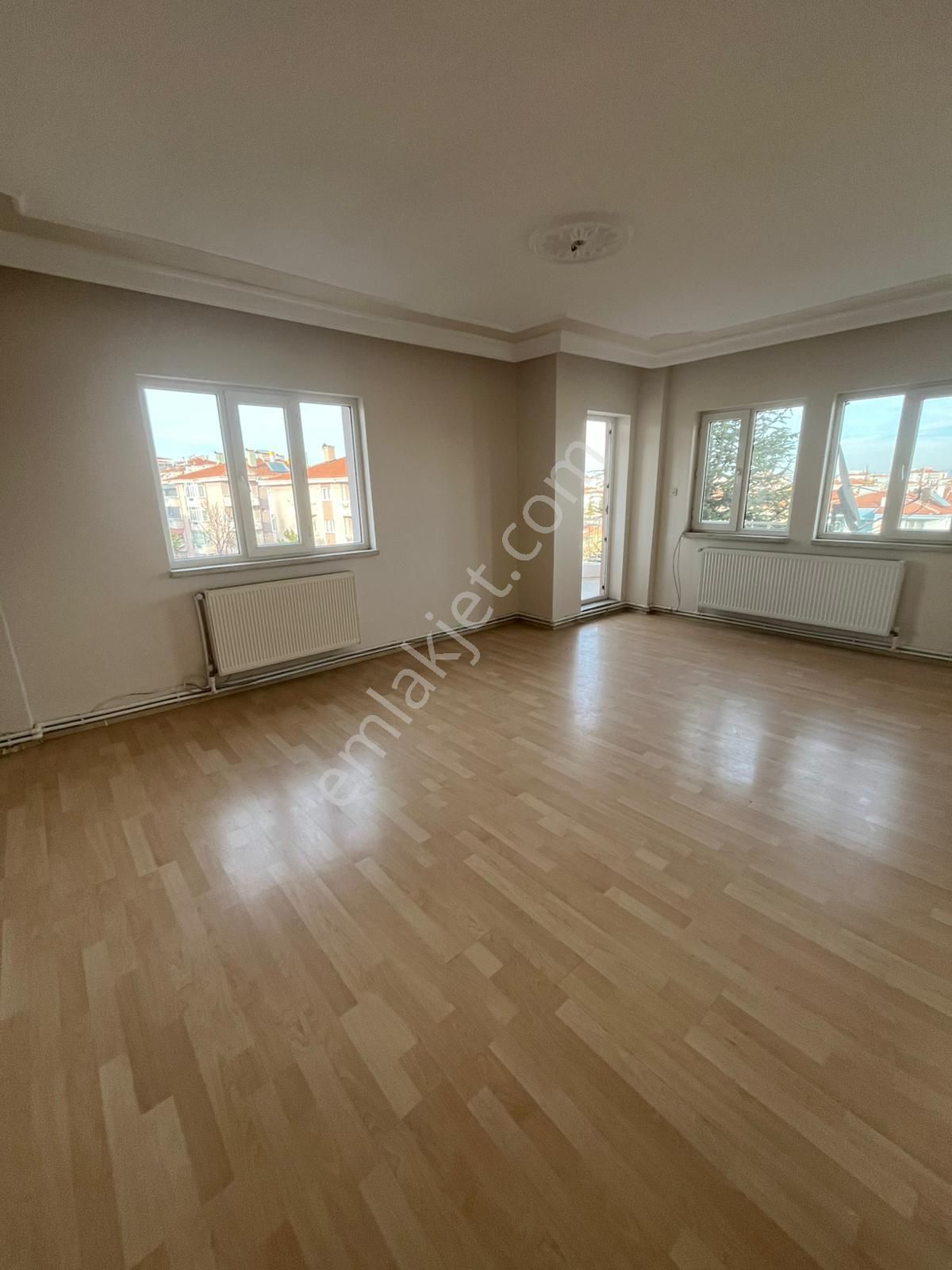 Afyon Üçok Emlaktan Mareşal F Çakmak Mah Satılık 3+1 Daire - Görsel 16