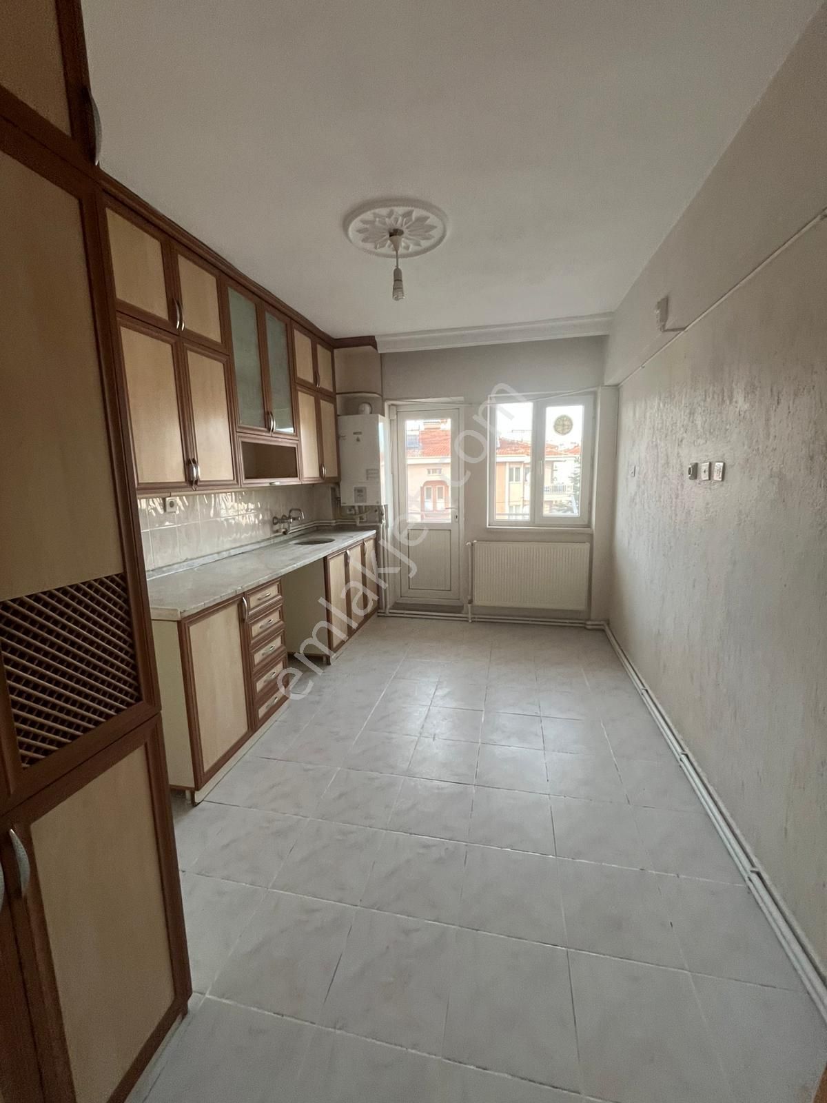 Afyon Üçok Emlaktan Mareşal F Çakmak Mah Satılık 3+1 Daire - Görsel 8