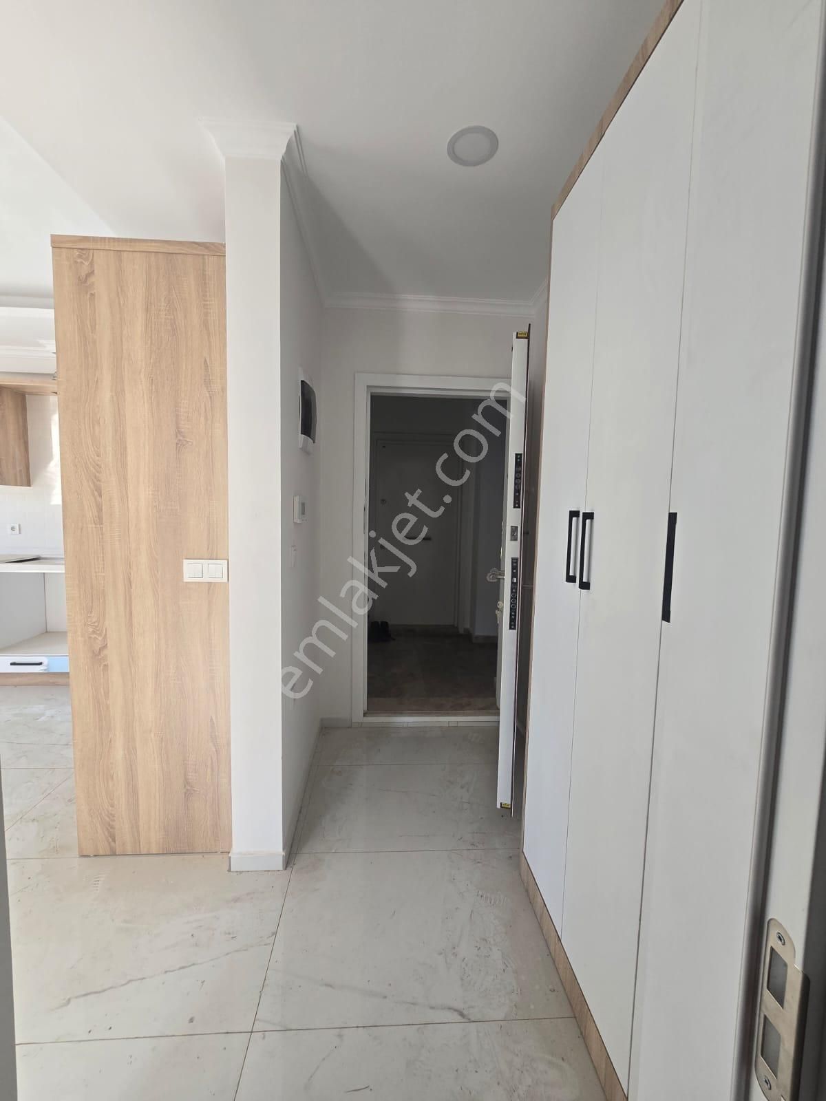 Çiğdem Emelak'tan Ortaca'da Havuzlu Satılık 1+1 Daire - Görsel 14