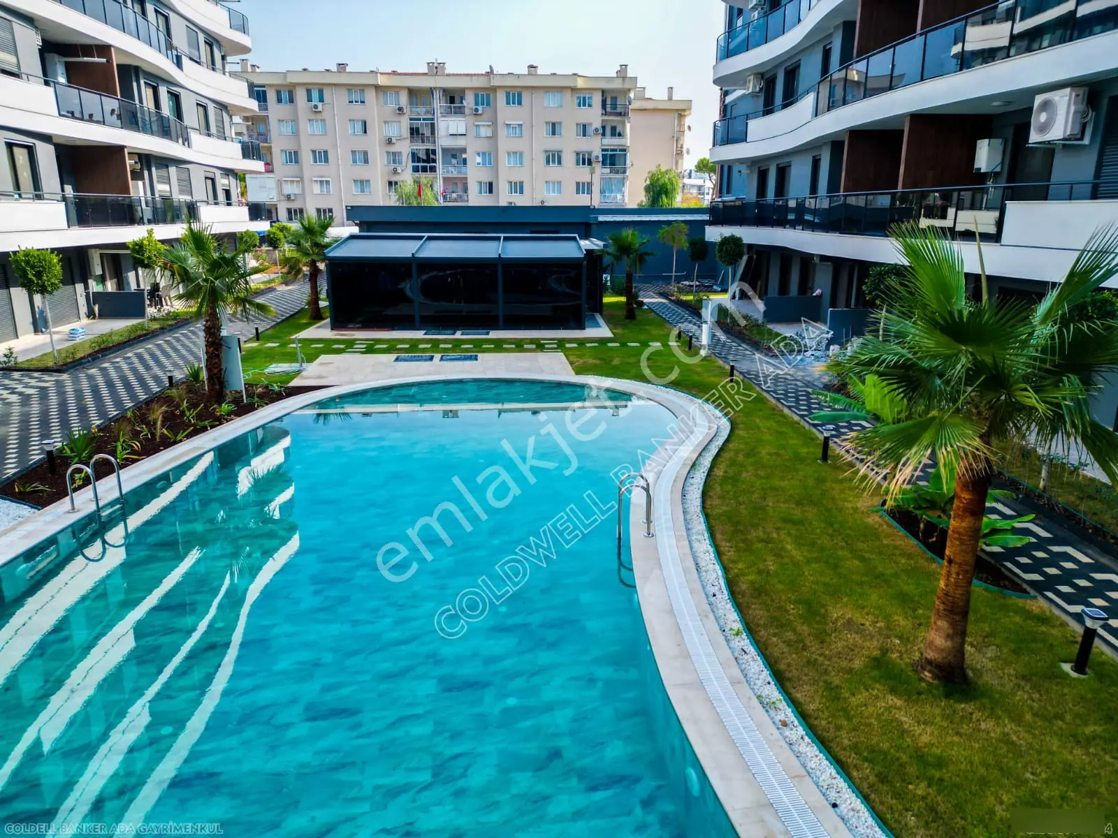 Kuşadası Merkezi Konumda Satılık 2+1 Daire - Görsel 5