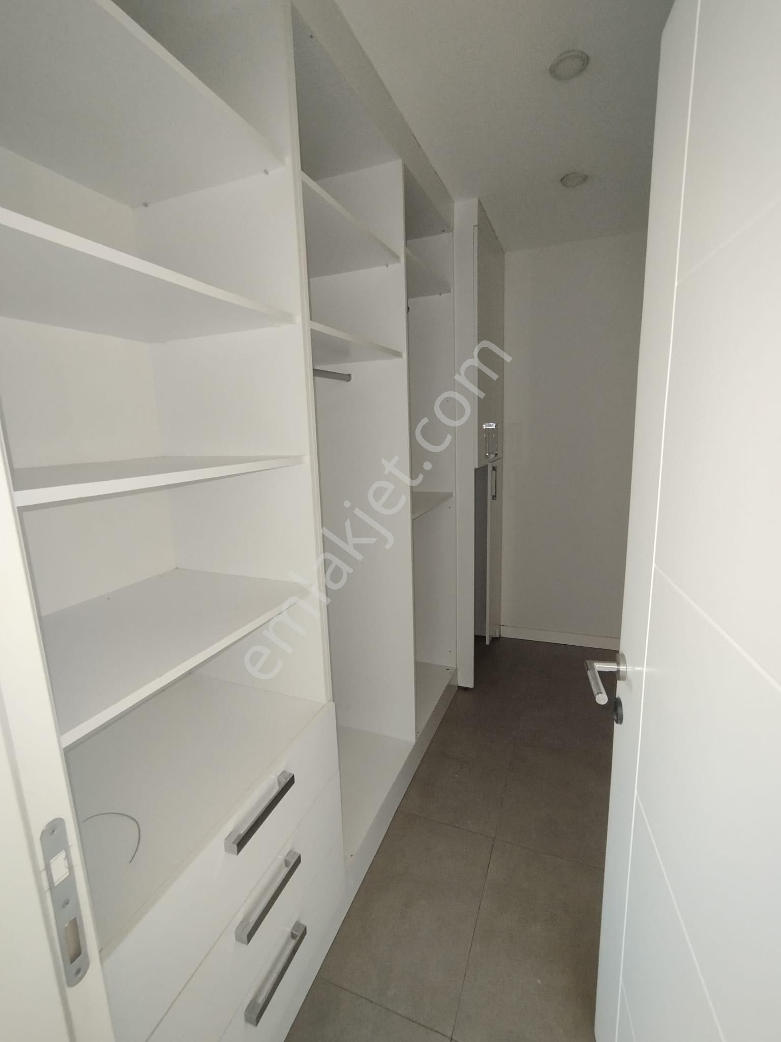 Yeni Valilik Civarı Bulvar Üzeri 7/24 Güvenlikli 2+1 155m2 Lüks Daire - Görsel 21