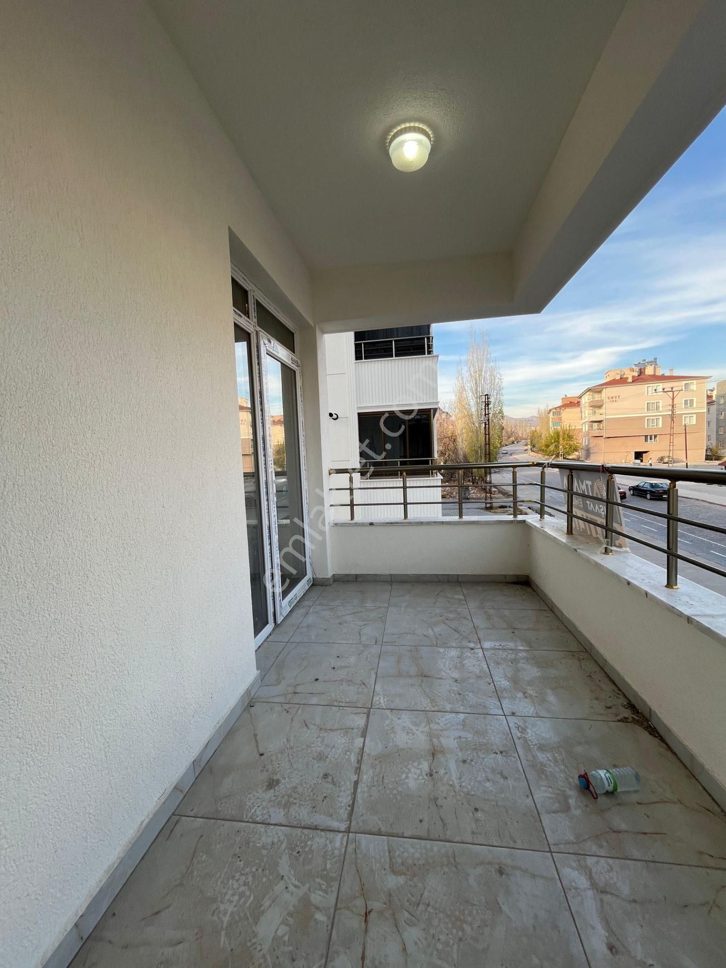 Öz Gaye Emlaktan Develi Reşadiye Mahallesinde Ana Cadde Üzeri Satılık Sıfır Daire - Görsel 7