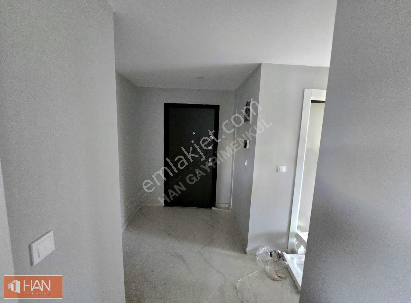 V.esentepe'de Otobüs Duraklarına Adım Mesafede 2+1 Oturuma Hazır - Görsel 18