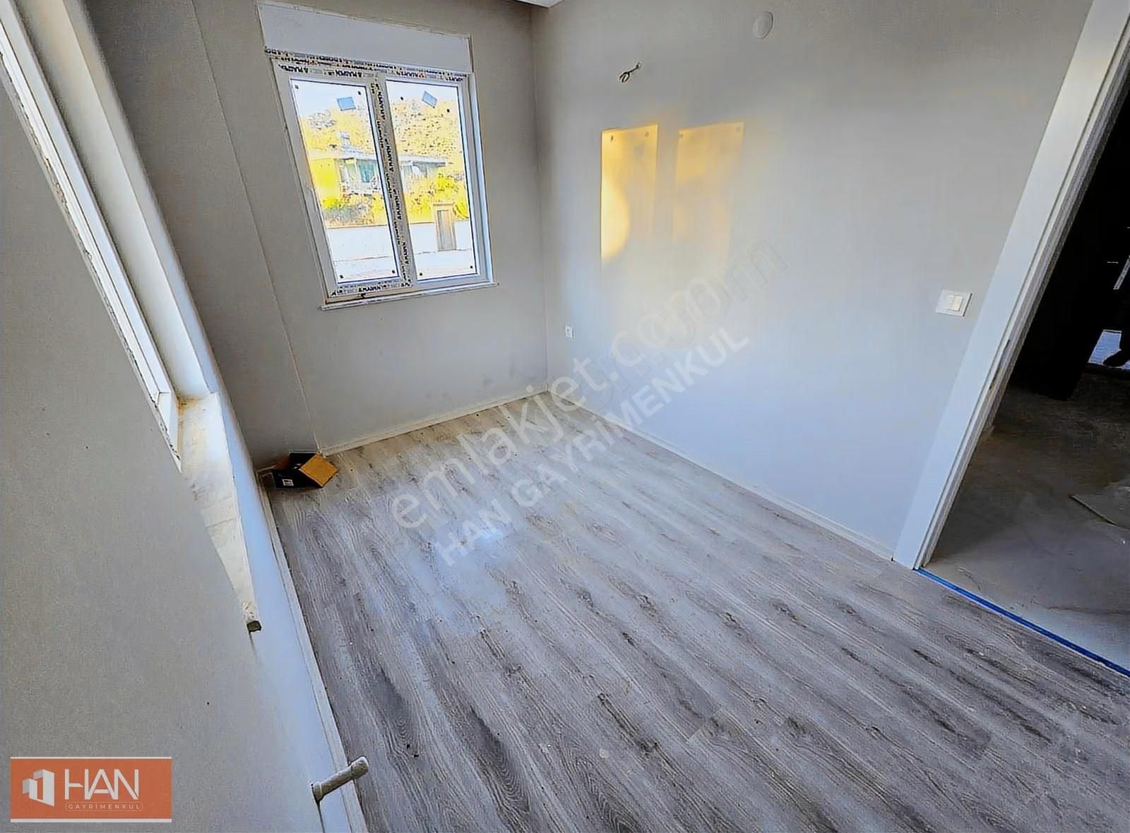 V.esentepe'de Otobüs Duraklarına Adım Mesafede 2+1 Oturuma Hazır - Görsel 2