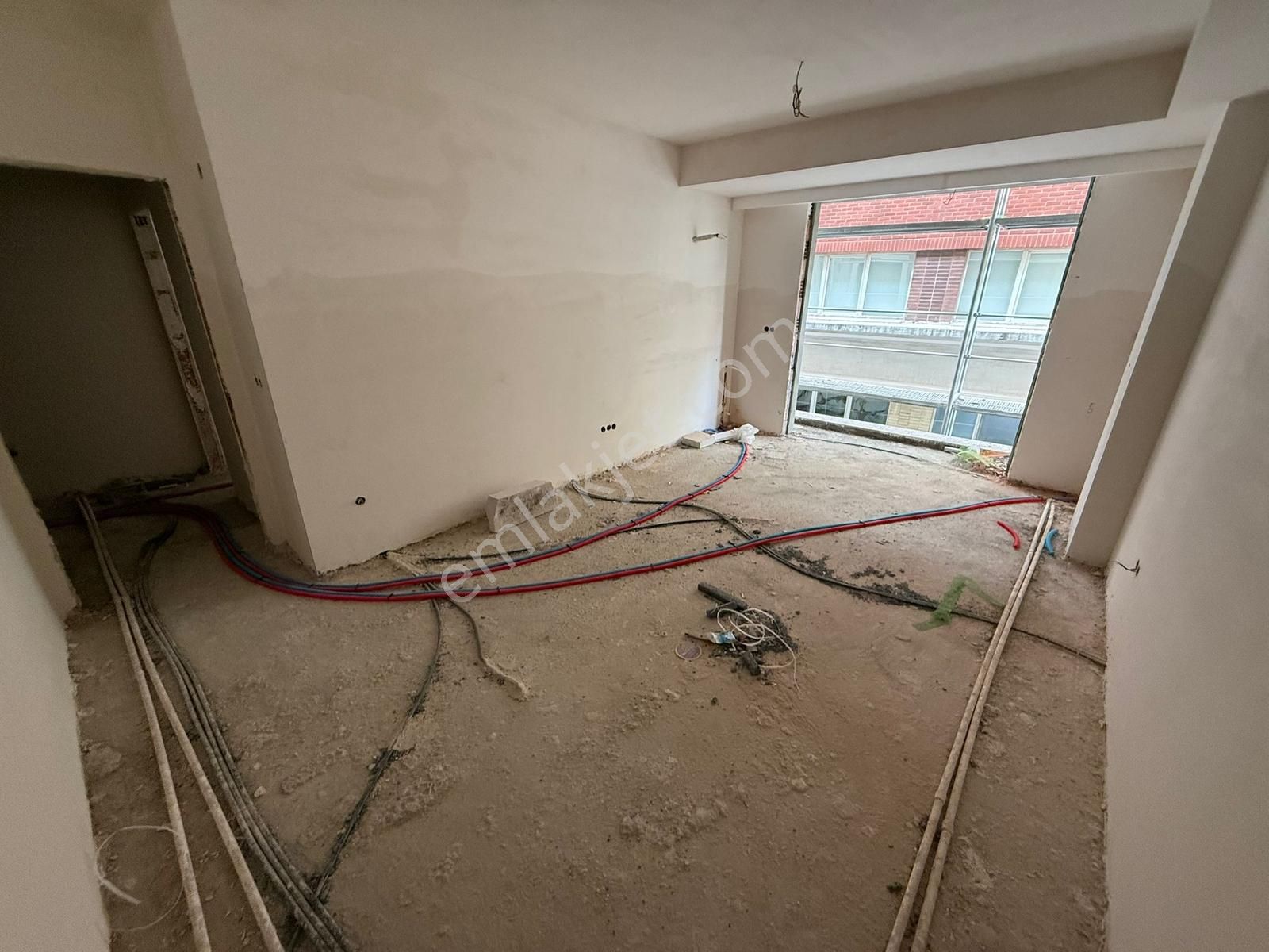 Yatırım'dan İdealtepe'de Minibüs Cad.üzerinde 2.kat Sıfır 1+1 - Görsel 29