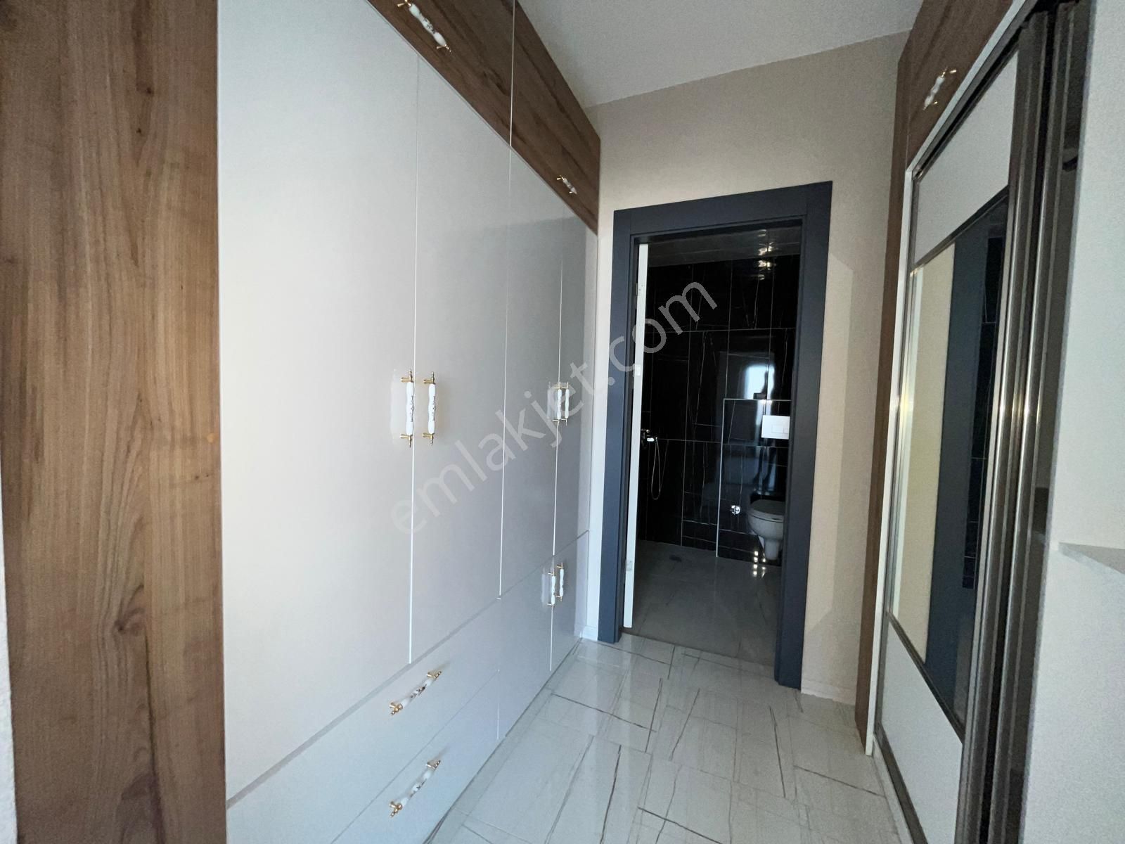 Beyoğlu'ndan Hastane Yanı.site'de Sıfır,dev Teras Balkonlu 9.kat 4+1 - Görsel 16