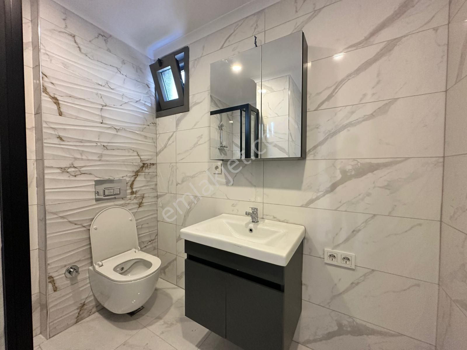 Yatırım'dan Küçükyalı'da Katta Balkonlu Sıfır Yapıda Geniş 2+1 - Görsel 10