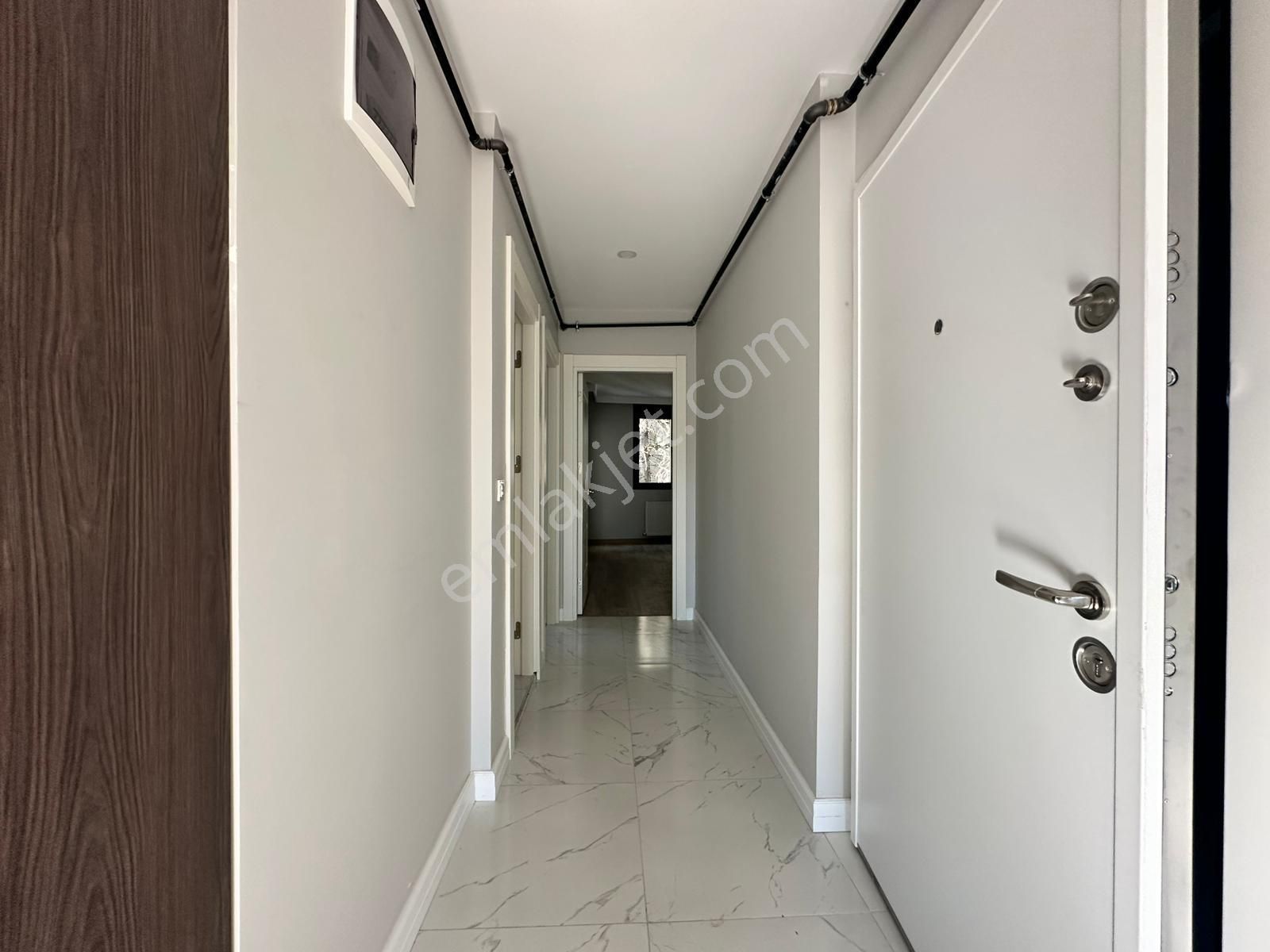 Yatırım'dan Küçükyalı'da Katta Balkonlu Sıfır Yapıda Geniş 2+1 - Görsel 11